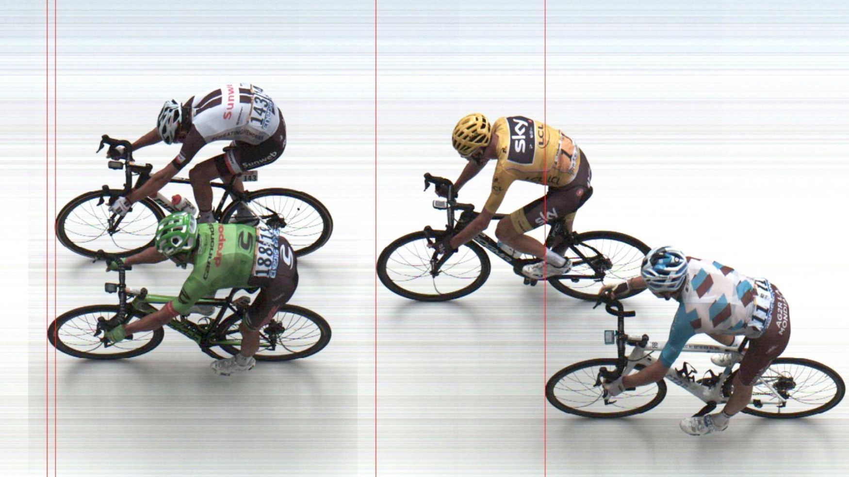 Tour de France 2017, 9. etapa: finiš -  Rigoberto Uran, Warren Bargui, Chris Froome a Romain Bardet