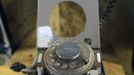 A telephone for eavesdropping is seen on display at the 'Top Secret' Spy Museum in Oberhausen, July 10, 2013. The museum presents various objects, devices and gadgets used for spying or related to espionage. REUTERS/Ina Fassbender (GERMANY - Tags: SOCIETY ENTERTAINMENT) Published: Čec. 10, 2013, 3:08 odp.