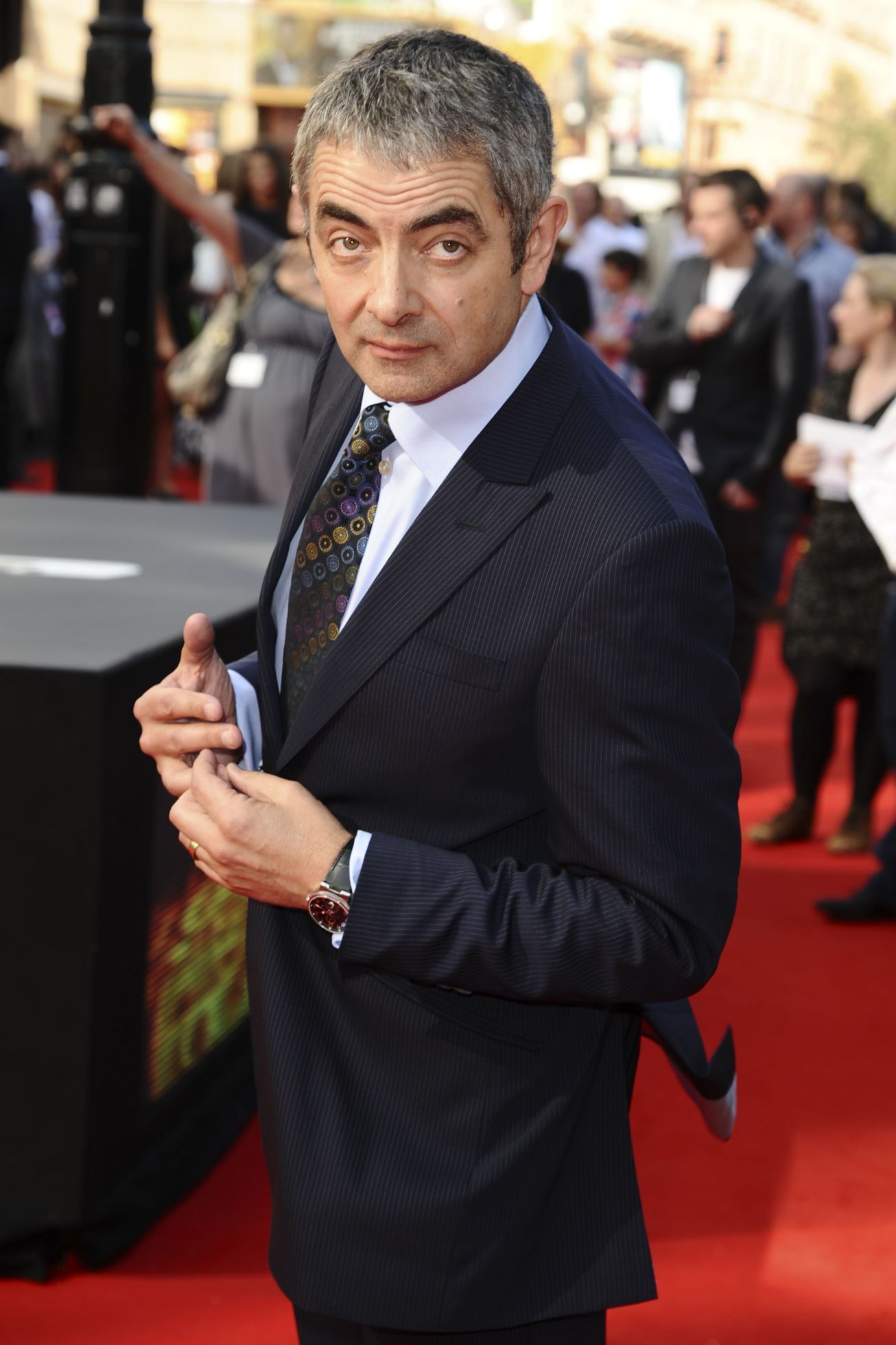 rowan atkinson, zena