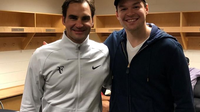 Tomáš Hertl a Roger Federer