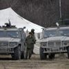 Krym - ruští vojáci - vesnice Perevalnoje u Simferopolu - 2. 3. 2014
