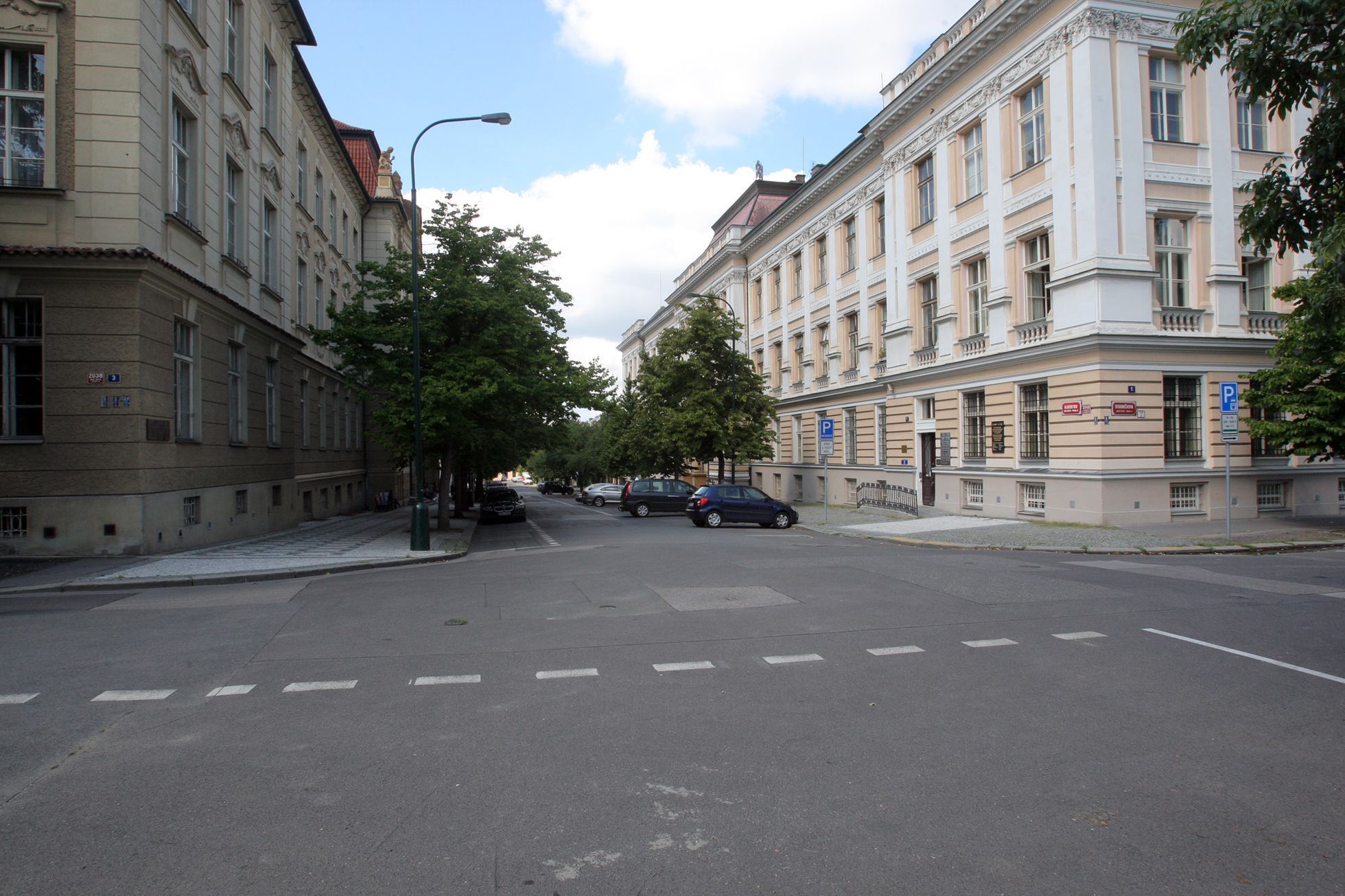 Nové budovy Univerzity Karlovy na Albertově