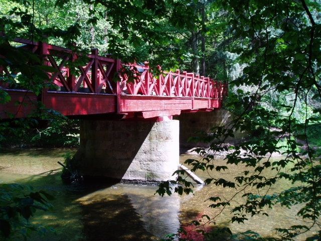 Červený most, Babiččino údolí