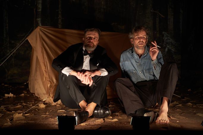 Snímek z inscenace Veřejní nepřátelé.