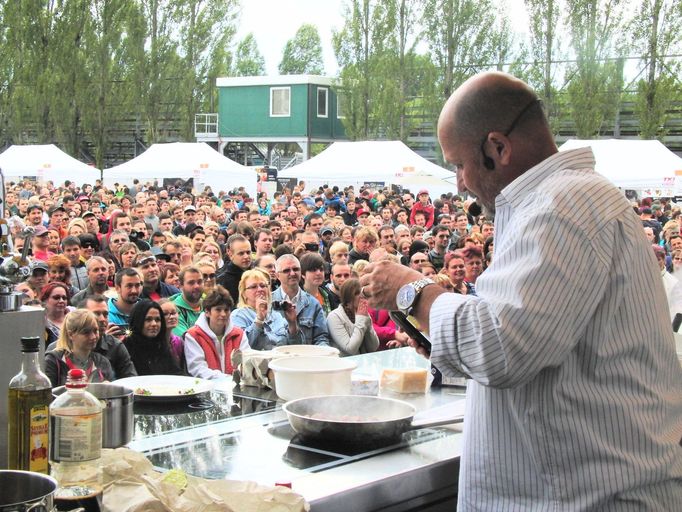 Show Zdeňka Pohlreicha.