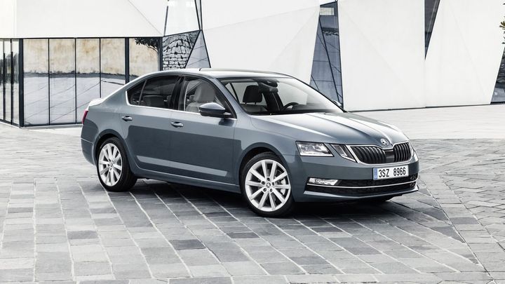 Nejlepší ojetá auta na trhu: Přehled 18 modelů napříč segmenty, bodovala i Škoda
