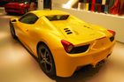 V Česku brzy začne jezdit další typ Ferrari