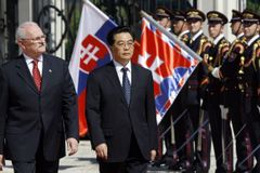 Slovensko navštívil tajně čínský ministr obrany. Proč?