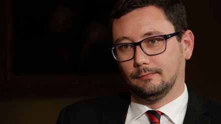 Ovčáček: Kdo je pražská kavárna? Neřeknu, udělalo by jim to radost, fascinace Zemanem přesahuje míru
