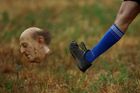 Kopni Franka do hlavy. Španělé si zahráli fotbal s hlavou fašistického diktátora