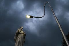 Sebevrazi budou mít pomník, lampu pod Nuselským mostem