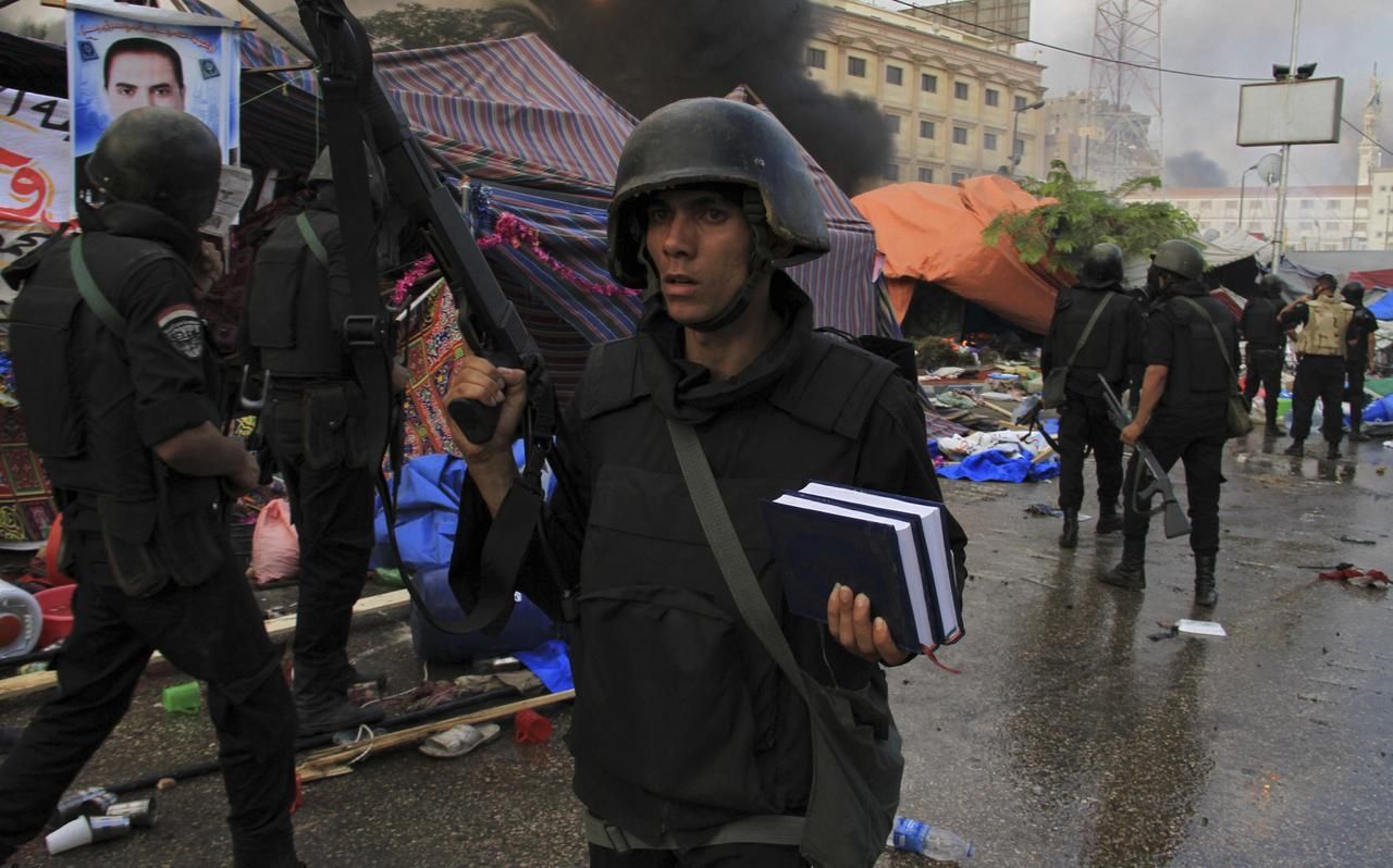 Egypt - zásah proti demonstraci Mursího stoupenců
