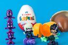 Ferrero v Británii stahuje vajíčka Kinder Surprise. Může v nich být salmonela