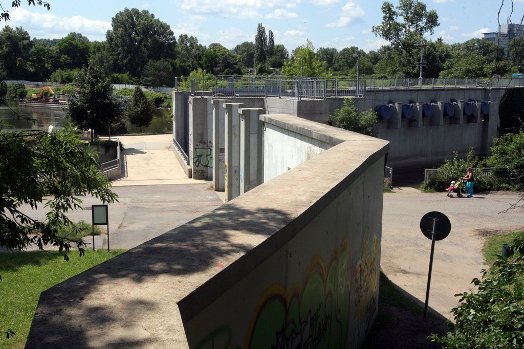 Rokytka měsíc po povodni