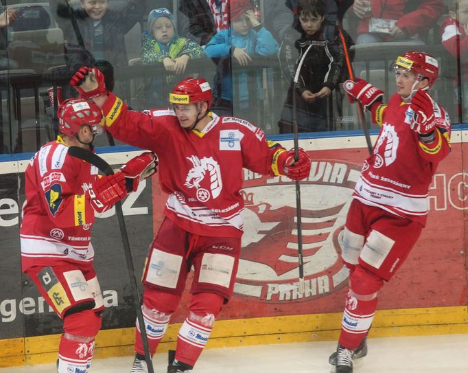 Utkání hokejové extraligy Slavia vs. Třinec