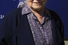 Feministka Lessingová má Nobelovu cenu za literaturu