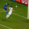 Italy's Mario Balotelli (L) scores England during their 2014 World Cup Group D soccer match at the Amazonia arena in Manaus