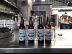 Čtyři piva, která český pivovar v Ekvádoru vaří. 