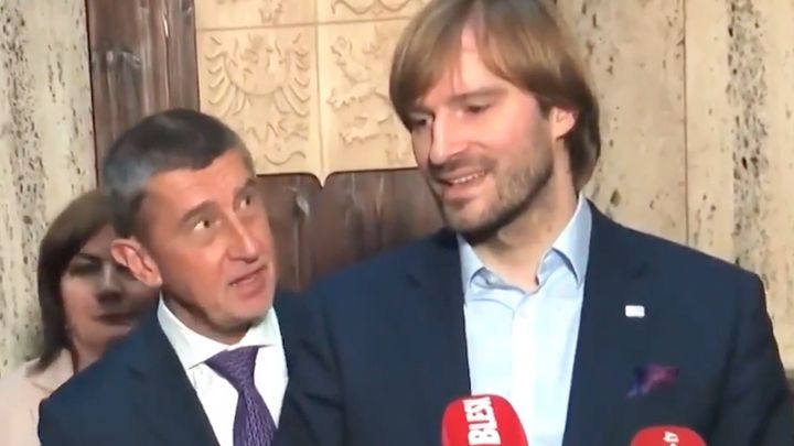 "Příliš hodný" ministr je zpět. Bude ho Babiš před lidmi peskovat jako minule?; Zdroj foto: Economia