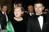 Angela Merkelová s manželem Joachimem Sauerem v roce 2006 v Miláně, kam vyrazili na operu Aida. Vážná hudba, a opera především, je pro pár velkou vášní.