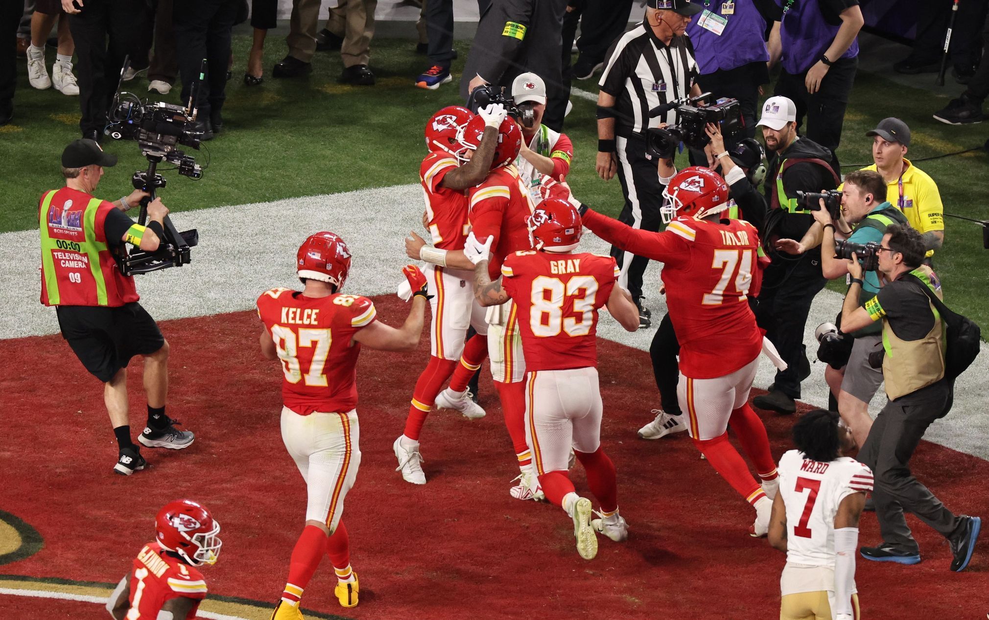 Super Bowl LVIII: hráči Kansas City slaví vítězství