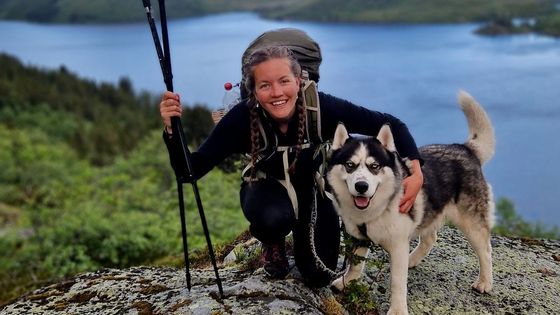 S večírky skoncovala, teď spí ve stanu a leze po horách. "Chtěla jsem od života víc."