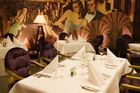 Restaurace v centru Prahy patří mezi nejvyhlášenější podniky v Česku, pravidelně se umisťuje v žebříčku 10 nejlepších restaurací Maurerova výběru Grand Restaurant (český gurmánský průvodce).