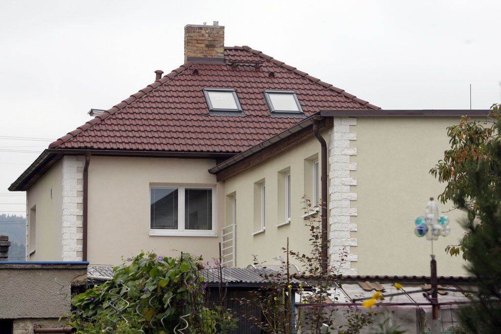 Domy poslancú středočeských