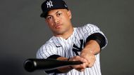 7. Giancarlo Stanton - 7,7 miliard korun. V roce 2014 uzavřel smlouvu na neuvěřitelných TŘINÁCT let s Miami Merlins. Měl si podle ní vydělat celkem 7,7 miliard korun, což byl v té době rekordní kontrakt. Už po třech letech ho klub vyměnil do New York Yankees.