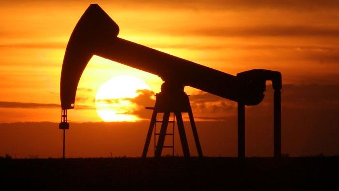 Těžba ropy (ilustrační foto)