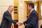 Zeman na setkání v Lánech podpořil slovenského prezidentského kandidáta Šefčoviče