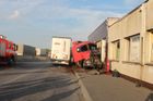 Nehoda kamionu stále omezuje dopravu z Frýdku do Těšína