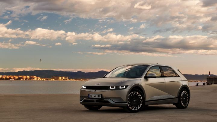 Úder na solár Enyaqu? Hyundai Ioniq 5 zaujme designem i technikou ve stylu Porsche; Zdroj foto: Hyundai