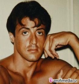 Sylvester Stallone proslul jako akční hrdina, boxer a svalovec.