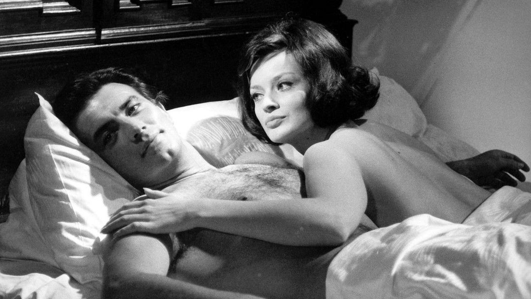 Pierre Brice s herečkou Janou Brejchovou ve filmu "Výstřely v tříčtvrtečním taktu" z roku 1965.