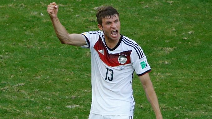 Thomas Müller nastřílel hned v prvním utkání na MS v Brazílii hattrick