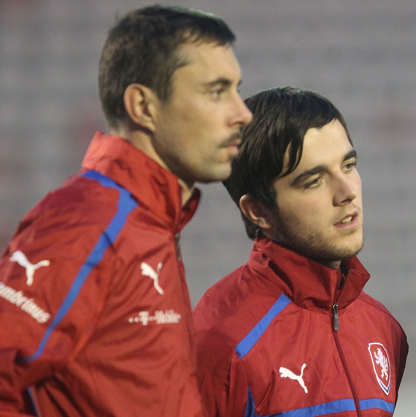 Čeští fotbaloví reprezentanti Michal Ordoš (vlevo) a Martin Procházka na tréninku před přátelským utkáním se Slovenskem v listopadu 2012.