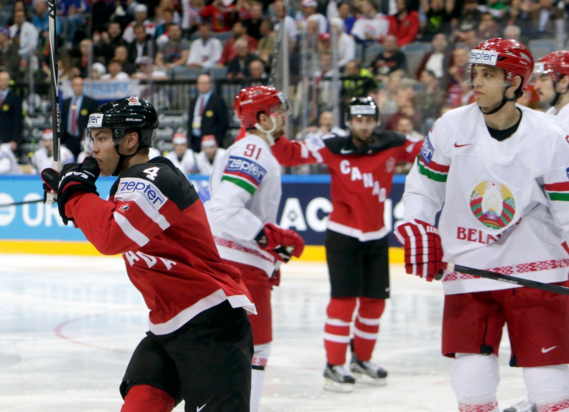 MS 2015, Kanada-Bělorusko:  Taylor Hall slaví gól