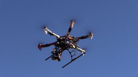 Tisíce bezpilotních dronů v Česku porušují zákon