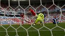 Euro 2016, Slovensko-Wales: Hal Robson-Kanu dává gól na 1:2