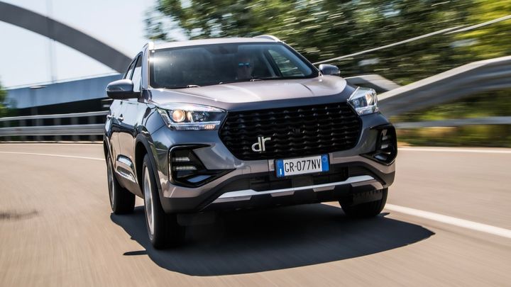 Další neznámá značka aut v Česku. Číňan s maskou Itala to zkouší zajímavými cenami