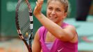 Italská tenistka Sara Erraniová se raduje po vítězství nad Ruskou Světlanou Kuzněcovovou během osmifinálového utkání French Open 2012.