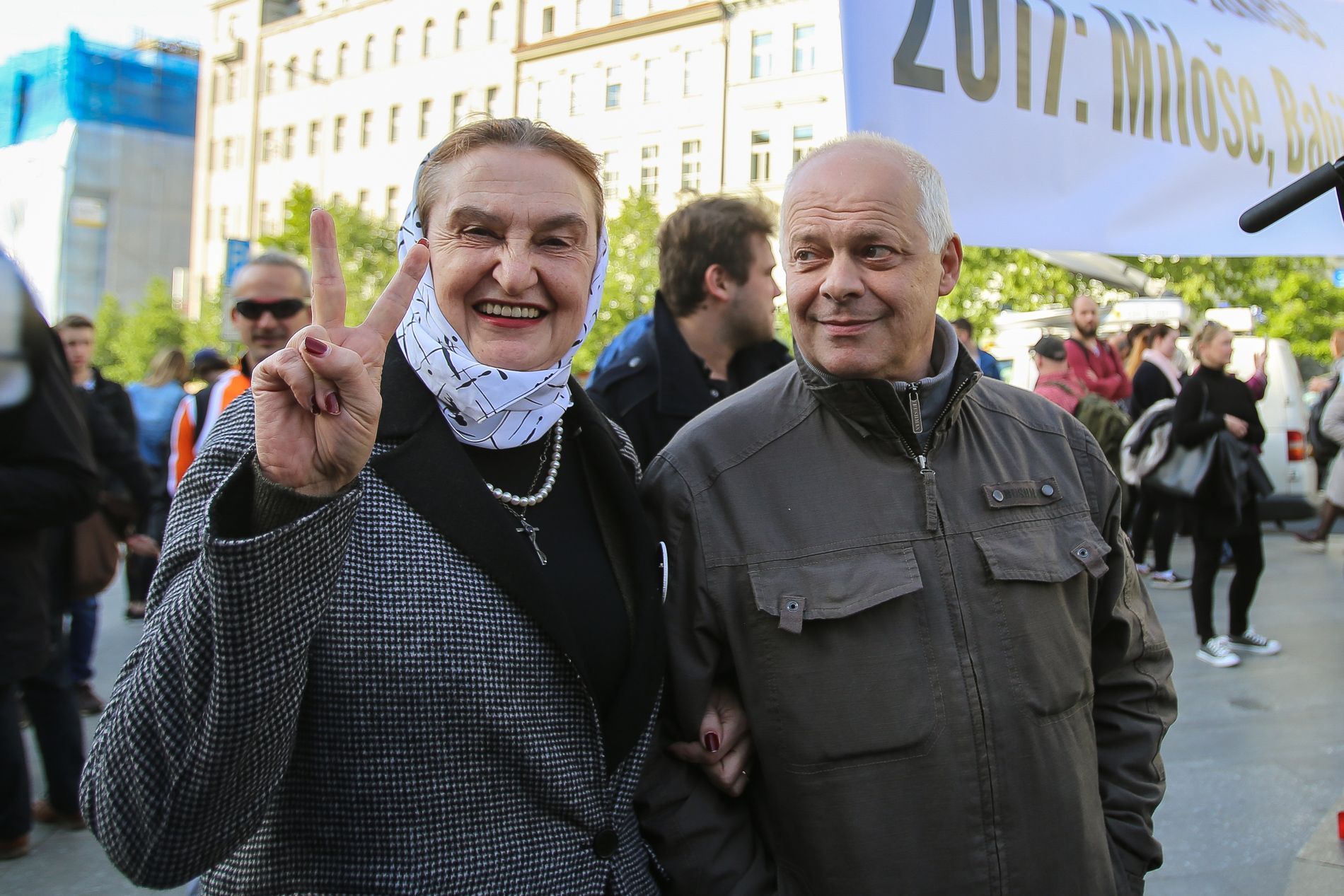 Demonstrace Proč? Proto! na Václavském náměstí proti Babišovi a Zemanovi.