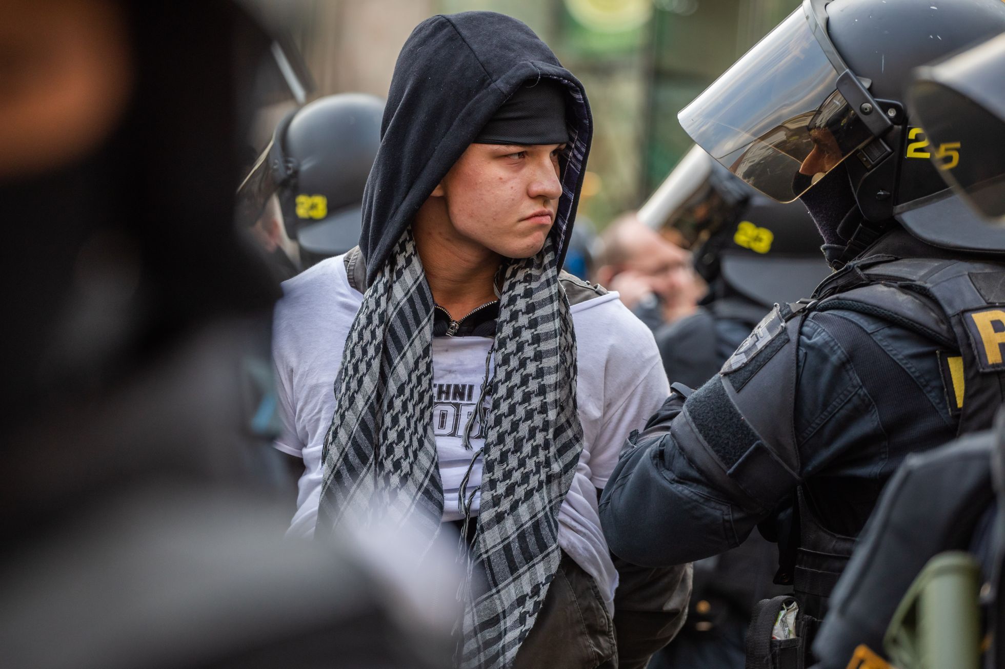 Těžkooděnci policie Brno průvod radikálové