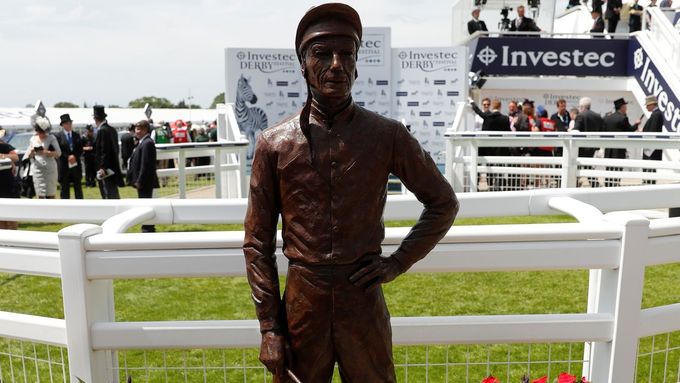 Horse Racing - Derby Festival - Epsom Downs Racecourse, Epsom, Britain - June 1, 2019  General view of a statue of former jockey Lester Piggott after it's unveiling   Act