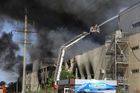 Ruská raketa v ukrajinském Samaru podle úřadů zabila čtyři lidi a 17 zranila