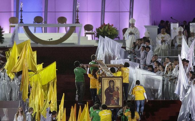 Arcibiskup Orani Joao Tempesta vyzval tisíce poutníků, kteří do Ria dorazili, aby propojili křesťanský život se "sociálními důsledky evangelia".