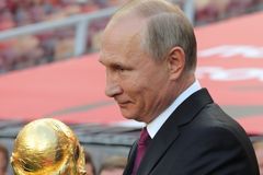 Putin ruským fotbalistům nevěří. Za vítěze MS tipuje Argentinu, Brazílii, Němce či Španělsko