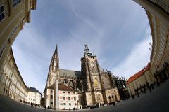 Pražské arcibiskupství nesmí v katedrále sv. Víta vystavovat sousoší sv. Vojtěcha
