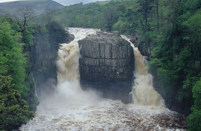 Název : High Force Falls   Místo : Velká Británie